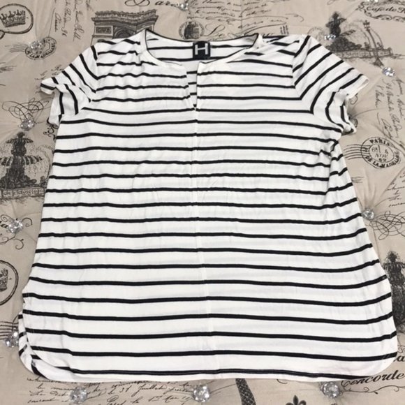 H By Bordeaux Split Neck Striped TOP - Picture 3 of 6